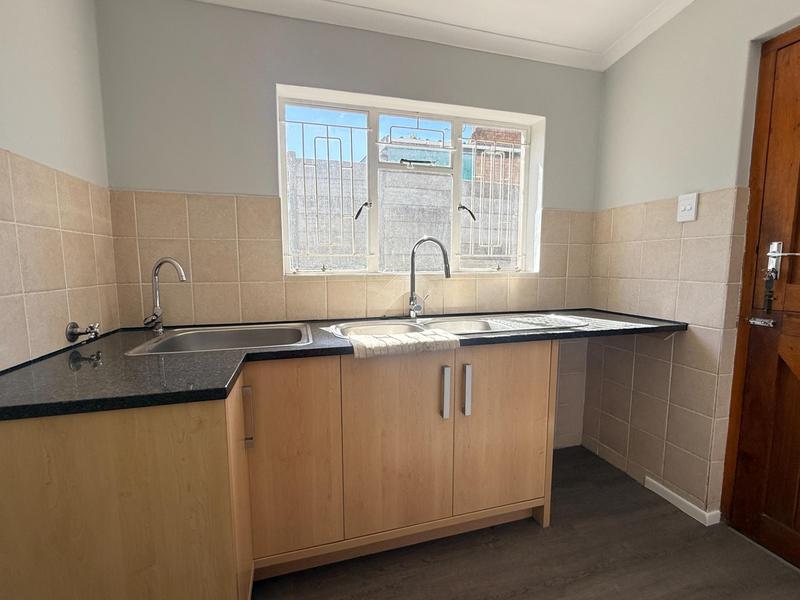 3 Bedroom Property for Sale in Bergzicht Western Cape